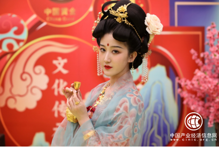 中國黃金旗艦店店慶月國潮當?shù)?></a></div><!-- img end -->	<div   id=