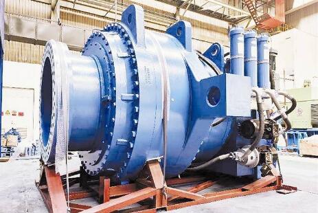 大連重工成功研制6.2兆瓦海上風(fēng)電齒輪箱