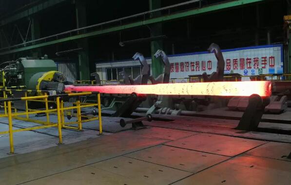 北重集團攻克大型超長臺階管件空心鍛造難關