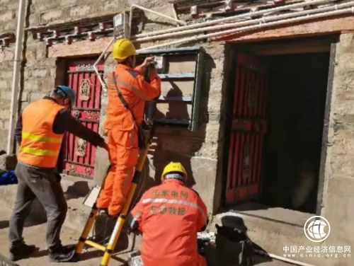 下戶線改造 讓四川雅江用戶安全溫暖過(guò)冬