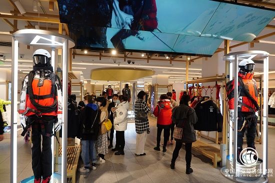 羽絨服市場(chǎng)競(jìng)爭(zhēng)加劇，波司登如何爭(zhēng)取更多市場(chǎng)份額？