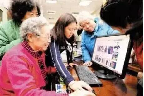 淘寶推出《2021年銀發(fā)族網(wǎng)購(gòu)趨勢(shì)報(bào)告》 花藝、垂釣成熱門(mén)選項(xiàng)