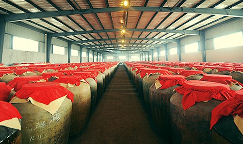  金盆地種酒，傳承古老藏酒文化