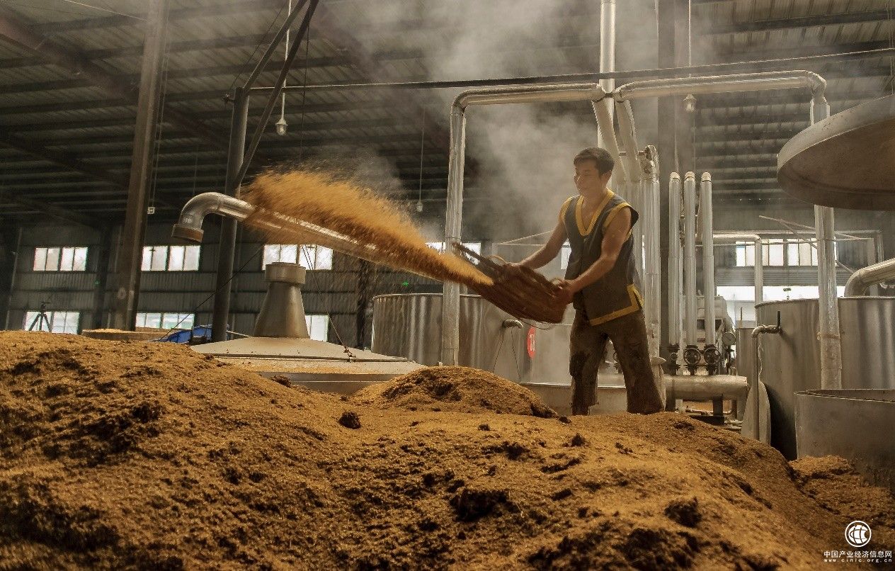  金盆地種酒，地藏得佳釀