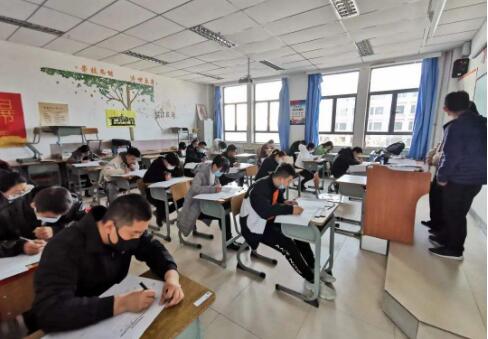 教育部：支持一批優(yōu)質(zhì)高職?？圃盒！吧尽?></a></div><!-- img end -->	<div   id=