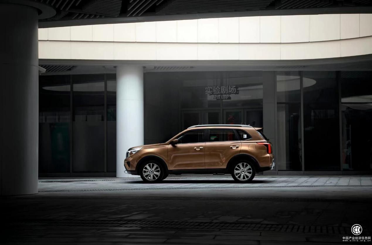  家用SUV體面之選智跑ACE，2.0L版本完美符合需求