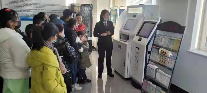 黑龍江省富?？h人民法院開學第一課讓學生感受司法氛圍