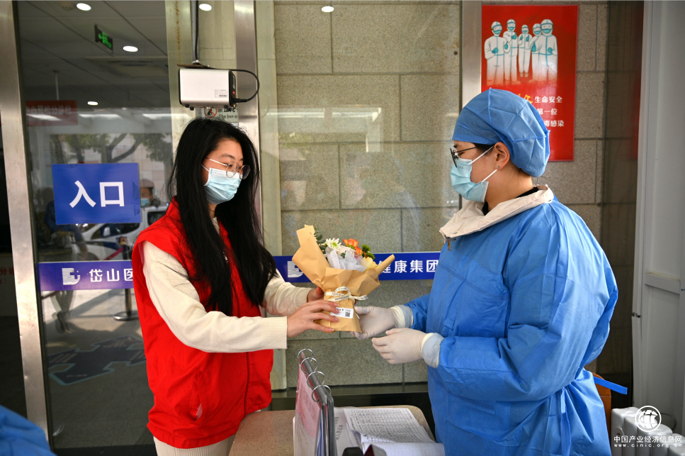  浙江岱山縣煙草專賣局：鏗鏘玫瑰綻芳華 巾幗志愿別樣紅