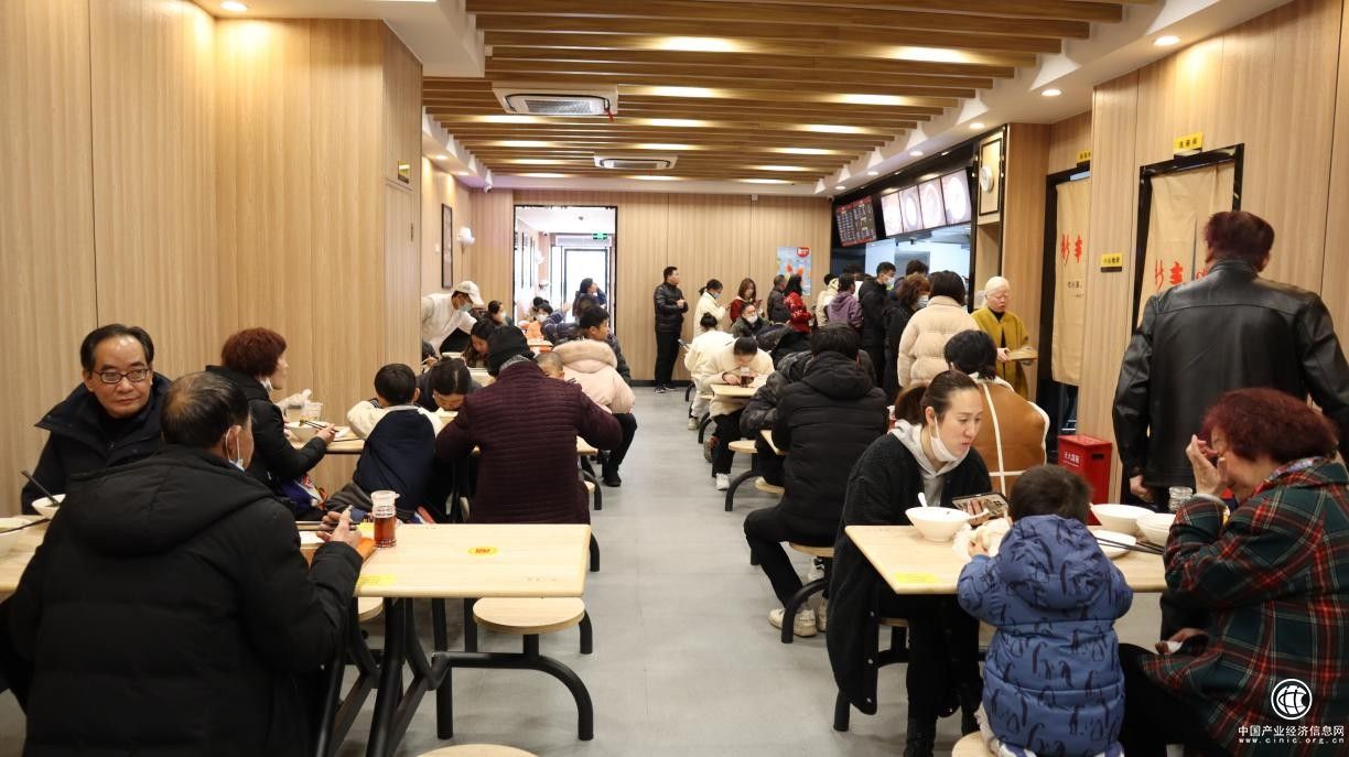  三次登上央視的新豐小吃，如何獲得年輕消費者的青睞？