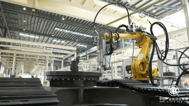  新興板塊收入占營收比例超20%，中聯(lián)重科藍(lán)海市場空間廣闊