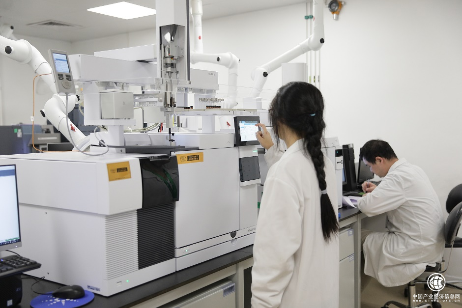  思摩爾科技建立行業(yè)首個E&L實驗室，打造霧化行業(yè)的安全性標準新高度