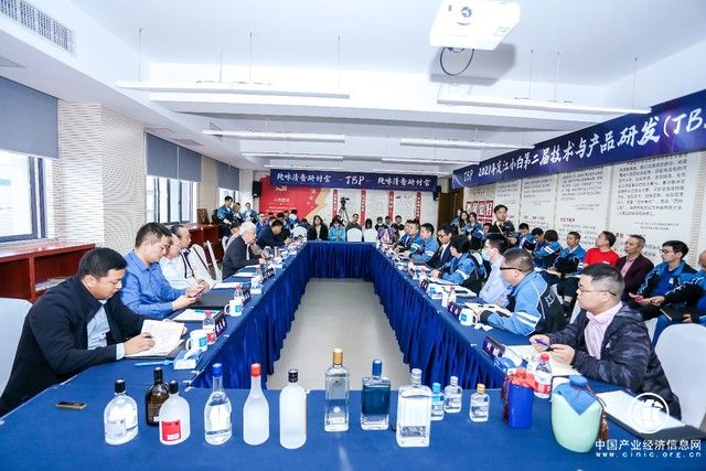  敢于和八大名酒同臺競技，江小白的底氣來自哪里？