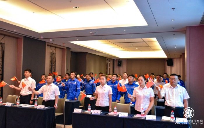  讓精神成為催人奮進的力量 ——中國二冶公司創(chuàng)新實踐提升青年素養(yǎng)側(cè)記