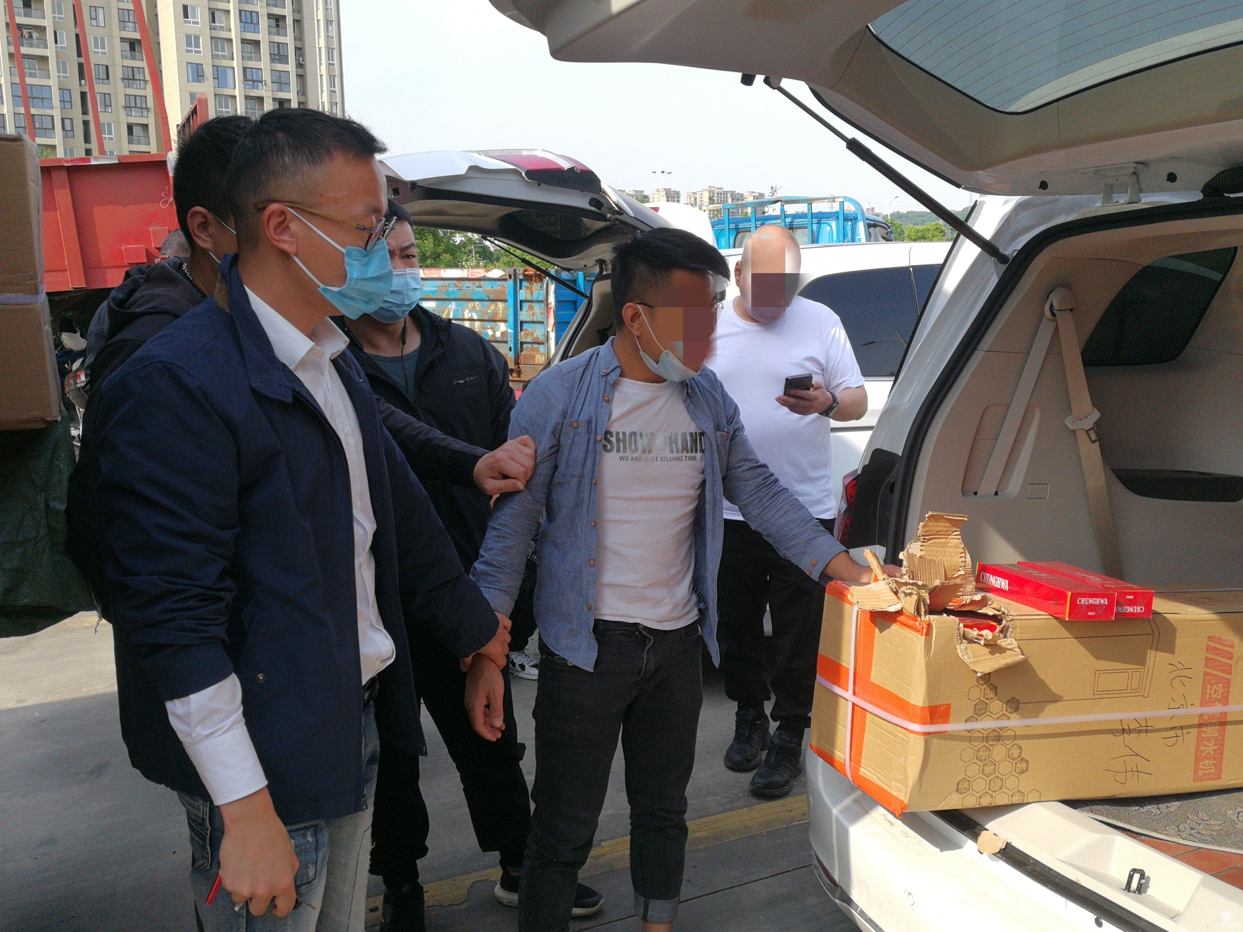  精準(zhǔn)研判 以案查案 查獲一起45萬余元專車案件