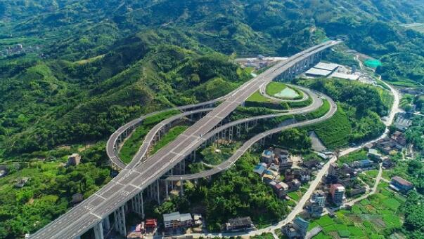 今年1-4月福建重點項目完成投資2397億元