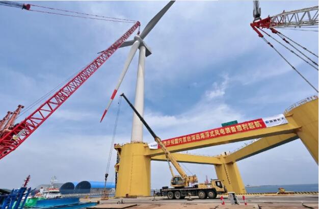 國內首臺深遠海浮式風電裝備“扶搖號”正式起航