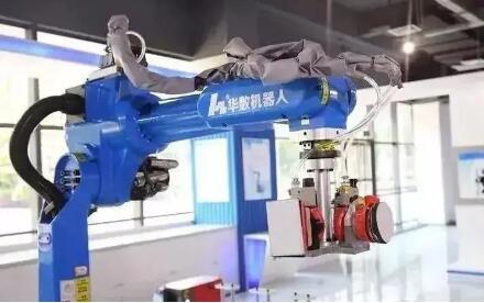 華數(shù)機器人應(yīng)用中心項目成功獲批