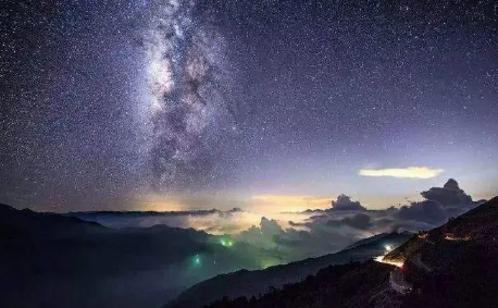 門檻降低“觀星熱”興起 星空游“點(diǎn)亮”暗夜