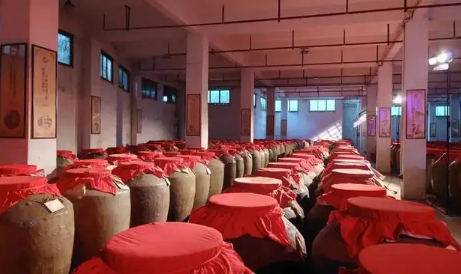 頭部企業(yè)擴產上規(guī)模 醬酒行業(yè)競爭行至中場