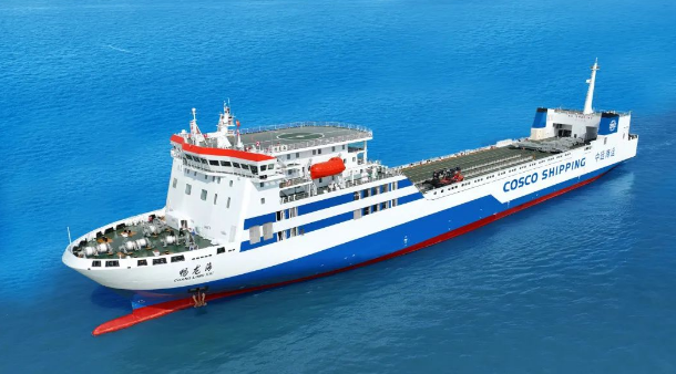 中國船舶交付3000米車線多用途貨滾船“暢龍?！碧?hào)