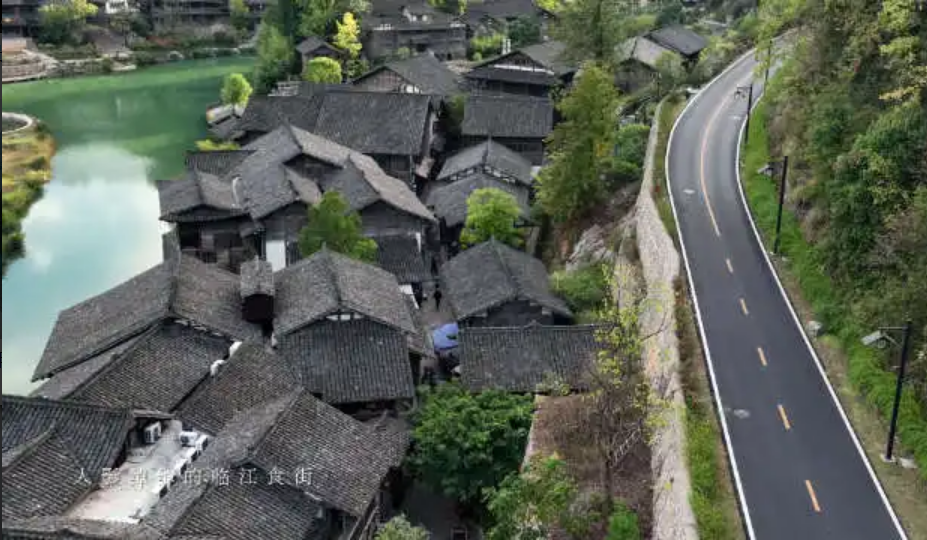 “反向旅游”興起，詩與遠(yuǎn)方有了新選擇