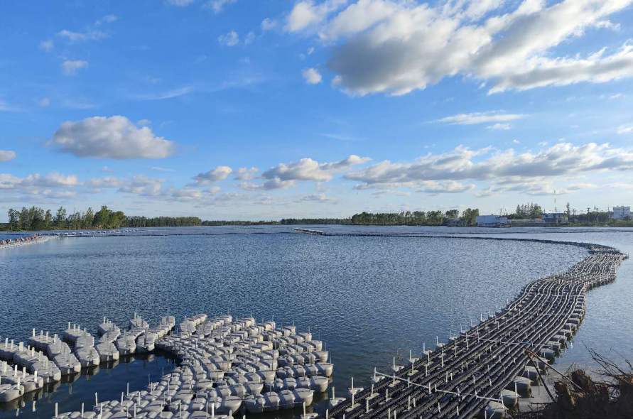 中企承建的泰國NPS綠湖2x30兆瓦漂浮光伏項(xiàng)目首批并網(wǎng)發(fā)電