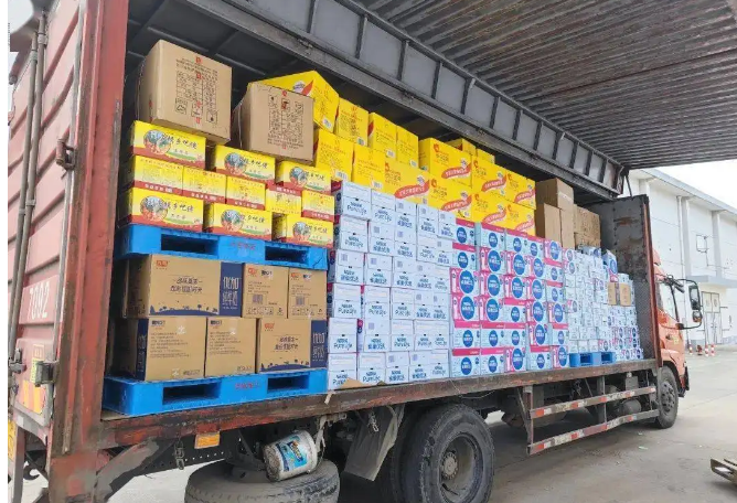 物流保通保暢：將全面取消貨運(yùn)車(chē)輛閉環(huán)管理要求