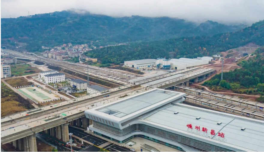 新建金甬鐵路重點控制性工程——新昌江特大橋實現(xiàn)全橋貫通