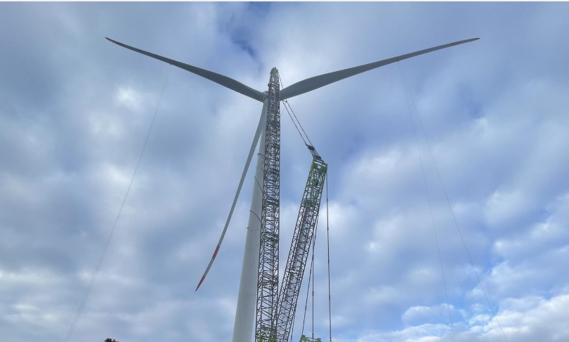 國內(nèi)單機容量最大、葉輪直徑最長的高原山地風機成功吊裝