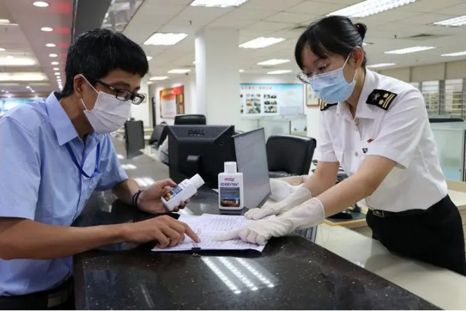 2022年全國(guó)海關(guān)稅收入庫(kù)2.29萬(wàn)億元