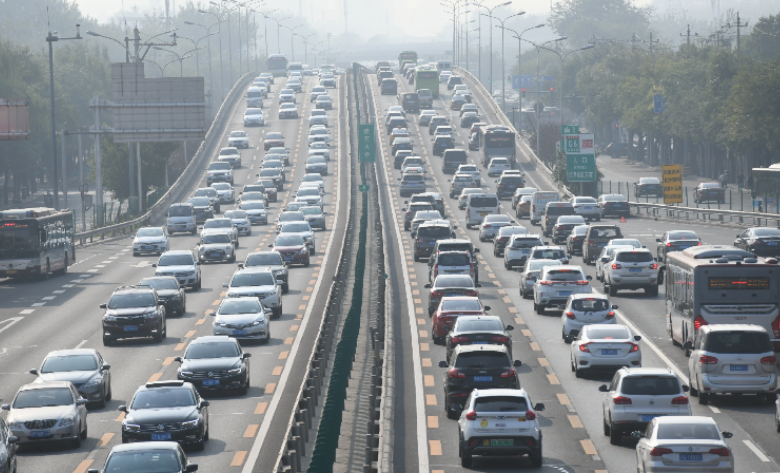 確保春運(yùn)交通大動脈暢通