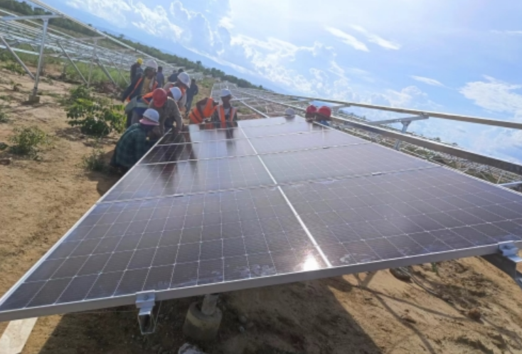 中國電建投資開發(fā)的緬甸光伏項目群發(fā)電
