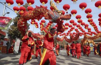 生產消費供需兩旺 春節(jié)假期年味升騰