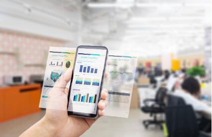 中國(guó)智能手機(jī)出貨量2022年Q4下降15%、全年下降14%