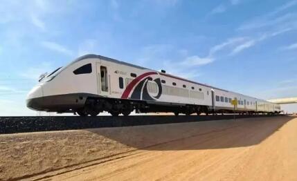 我國客運(yùn)內(nèi)燃動(dòng)車組首次出口阿聯(lián)酋