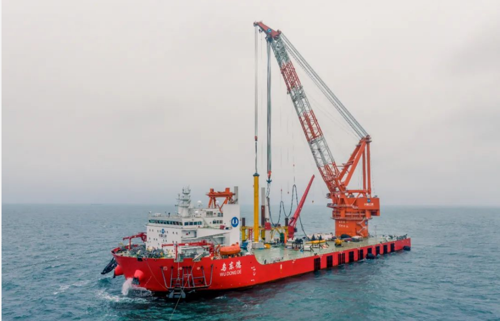烏東德”號、“白鶴灘”號海上風電施工船首次開展施工作業(yè)