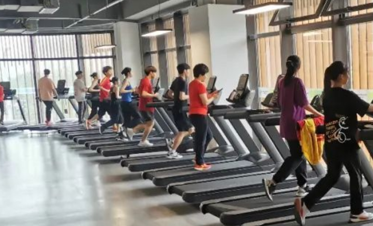 體育消費回暖  添彩美好生活——強信心·體育產(chǎn)業(yè)新作為