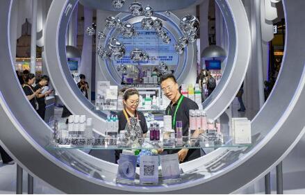 從五彩繽紛消博會(huì)看中國(guó)消費(fèi)新潮流