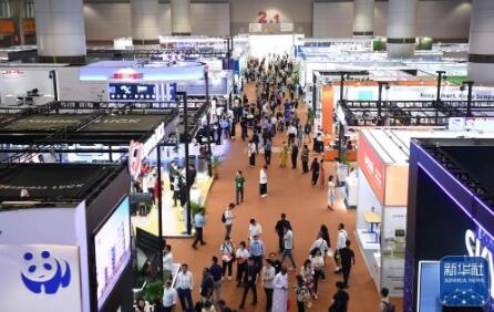 展覽面積、參展企業(yè)數(shù)量均創(chuàng)歷史新高——廣交會(huì)展現(xiàn)外貿(mào)新氣象