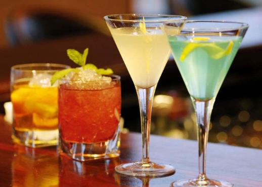 為“微醺”買單 年輕女性消費(fèi)者正帶來新“商機(jī)”