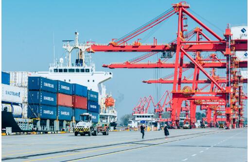 到2025年長江干線主要港口鐵路進港全覆蓋