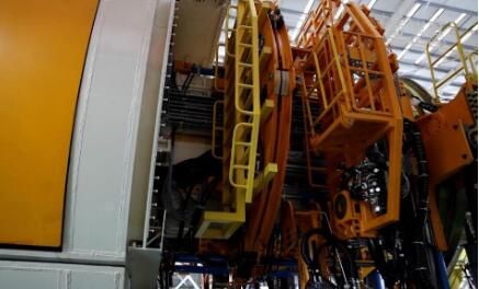 全球首臺(tái)可變徑斜井掘進(jìn)機(jī)下線(xiàn)