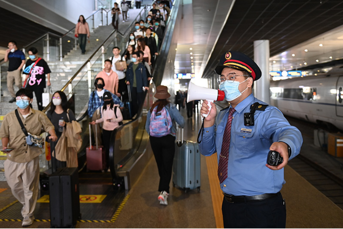 積蘊暖意 釋放活力——從“五一”假期看中國經(jīng)濟復蘇向好