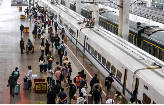 鐵路“五一”假期運輸期間共發(fā)送旅客1.33億人次