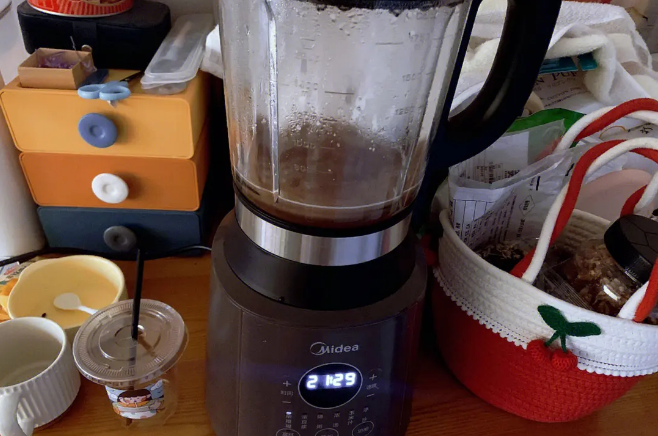 《低噪音破壁機(jī)行業(yè)發(fā)展白皮書》發(fā)布 多維降噪成市場攻堅(jiān)重點(diǎn)