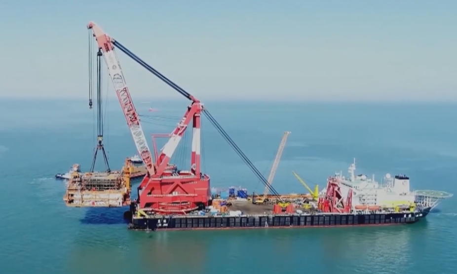 渤海灣首個(gè)千億方大氣田平臺(tái)主體結(jié)構(gòu)建造完成