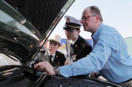 進(jìn)口機(jī)動(dòng)車(chē)輛“兩證合一”試點(diǎn)在上海海關(guān)啟動(dòng)