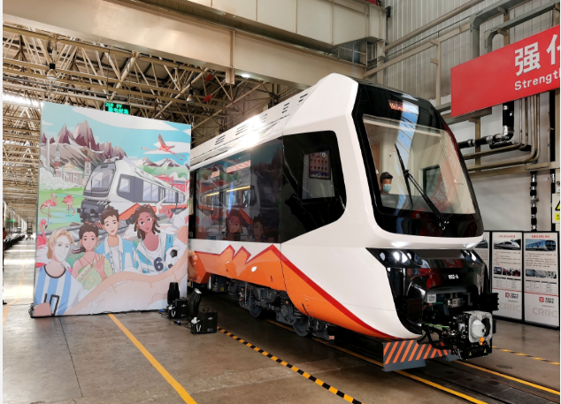 我國(guó)首次出口新能源輕軌車(chē)輛在河北唐山下線