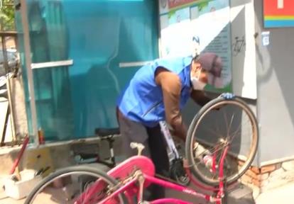 “小修小補(bǔ)”回歸百姓生活 細(xì)節(jié)惠民生 小修補(bǔ)見(jiàn)溫情