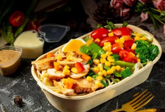 極簡(jiǎn)午餐適合每個(gè)人嗎？營(yíng)養(yǎng)學(xué)家：無法滿足日常營(yíng)養(yǎng)需求，不建議長(zhǎng)期食用